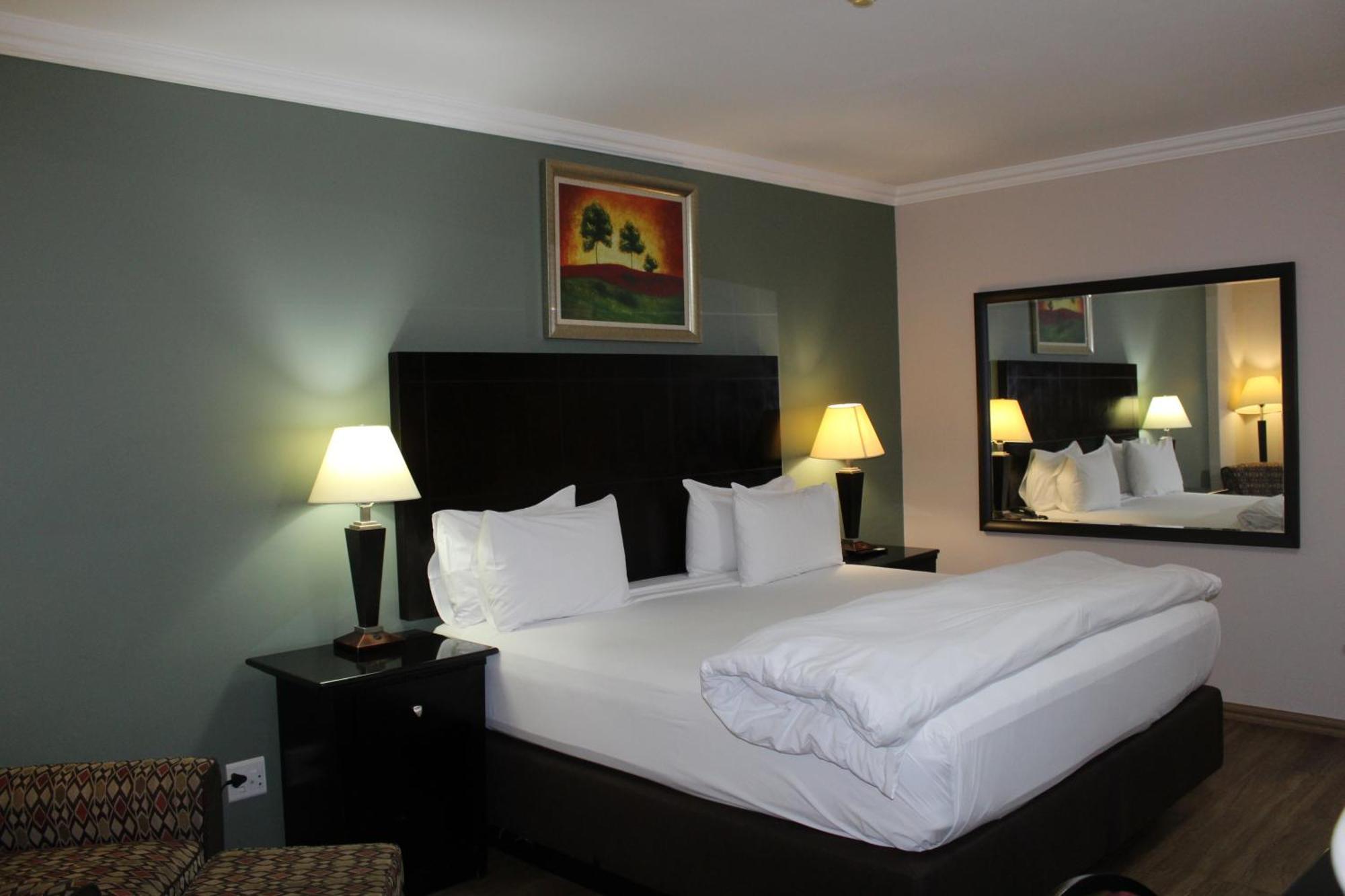 Hampshire Hotel - Ballito Exterior photo